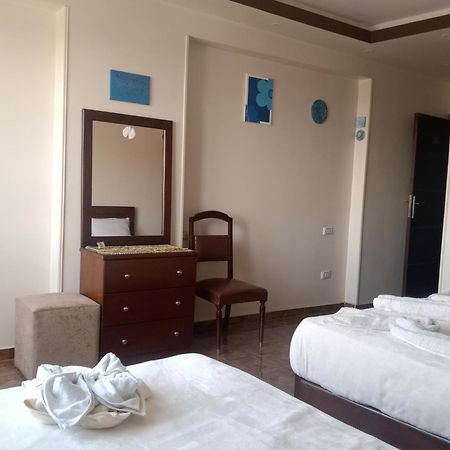 Isis Guest House Nazlet el-Sîsi Buitenkant foto